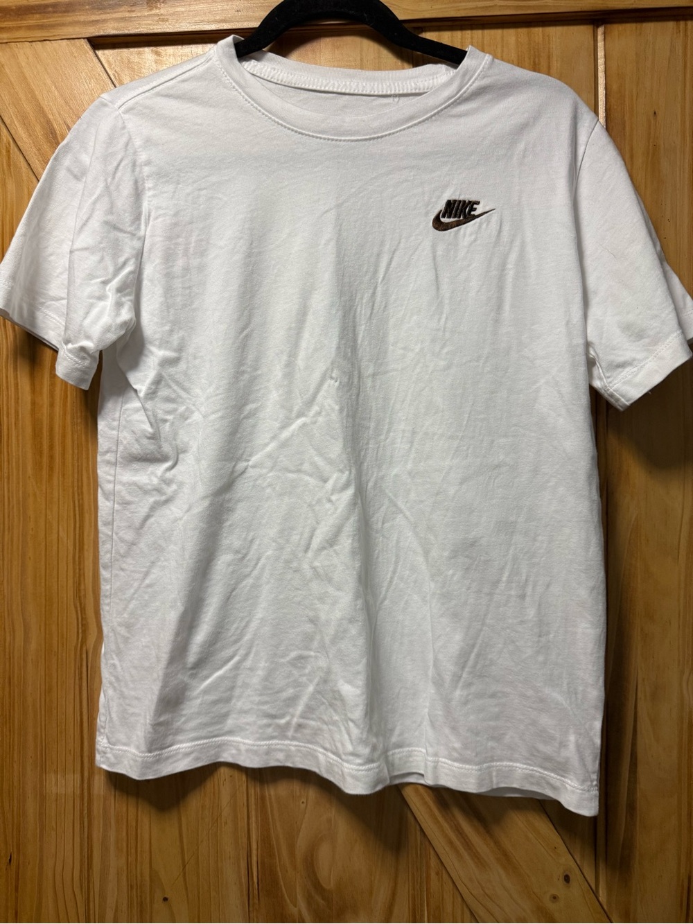 Nike White Short-Sleeve Crewneck Tee with Small Black Swoosh
